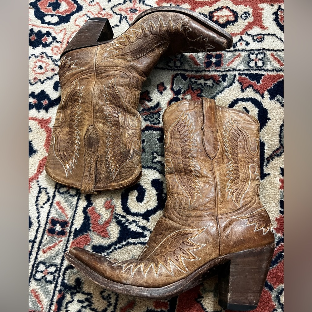 Old gringo brown heeled boots